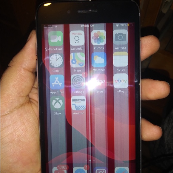 iPhone 8plus 64 GB sprint - Picture 4 of 5